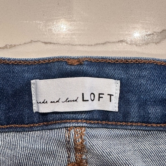 🌸Women’s mid rise LOFT stretch skinny jeans size 4 🌸 - Picture 5 of 7